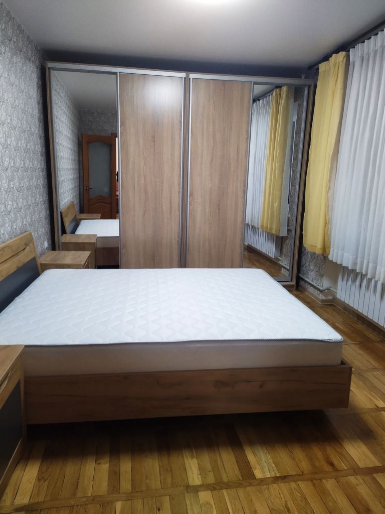 Снять Квартира 2 к. Лятошинського 
